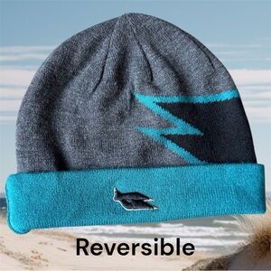 🆕Tony Hawk Reversible Black and Blue Beanie